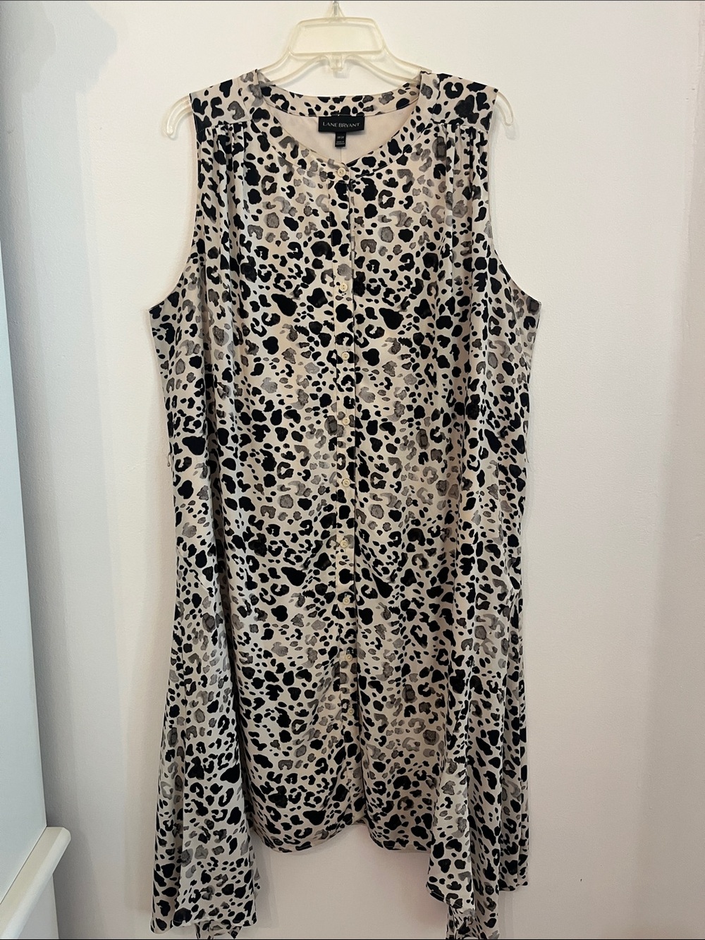 Lane Bryant Beige and Black Leopard Print Dress Sz 18/20 - Shark bit hem